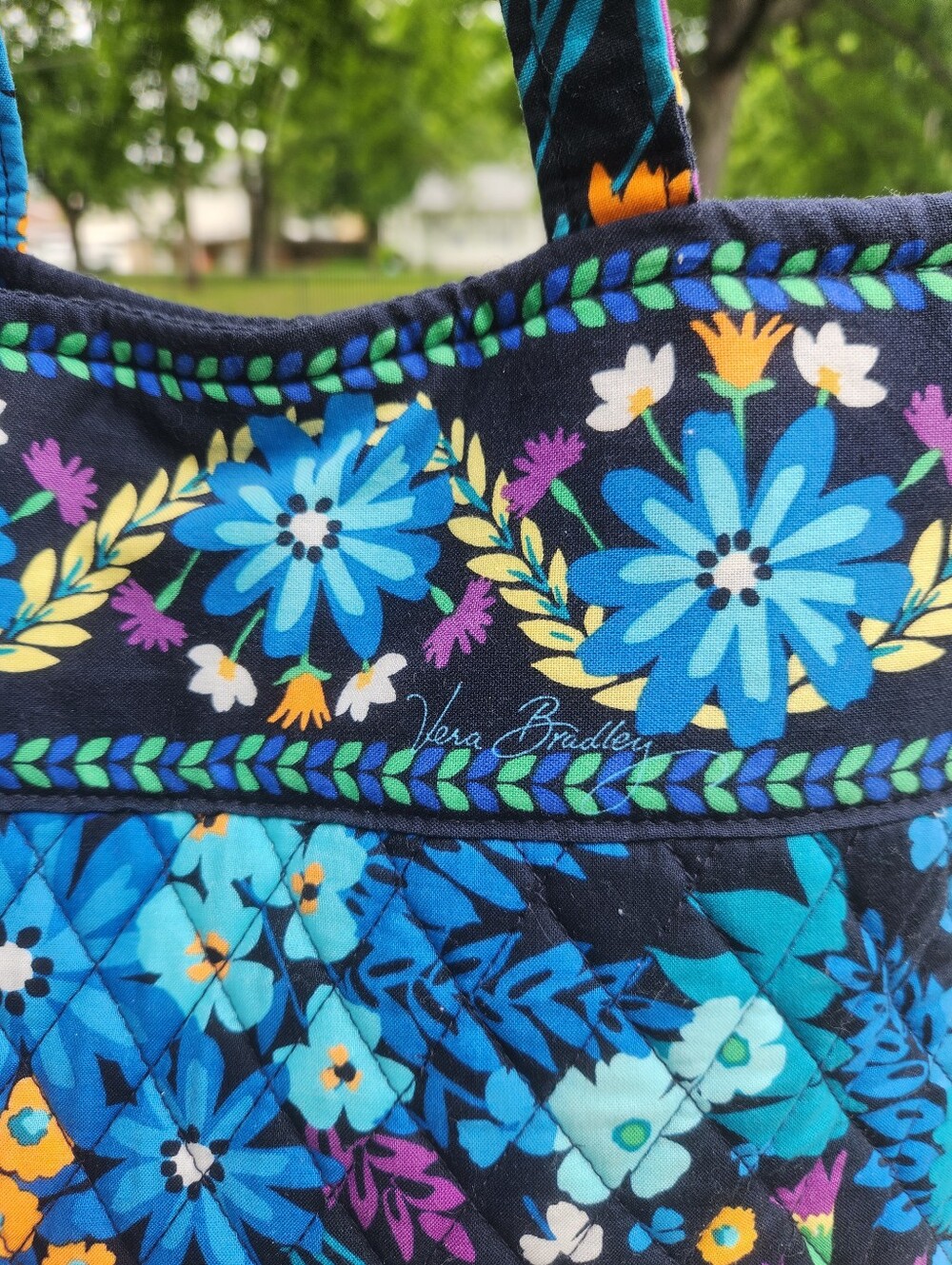 Vera Bradley quilted tote bag in the retired "Midnight Blues" floral pattern. - Picture 3 of 9
